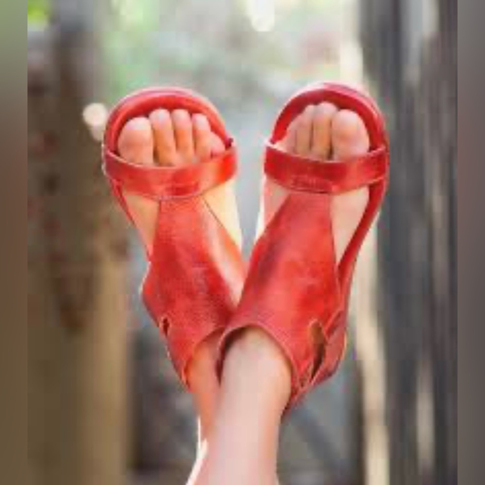 Bed Stu womens Soto sandals size 8